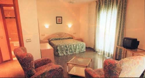 Hotel Don Pelayo Arbós 외부 사진